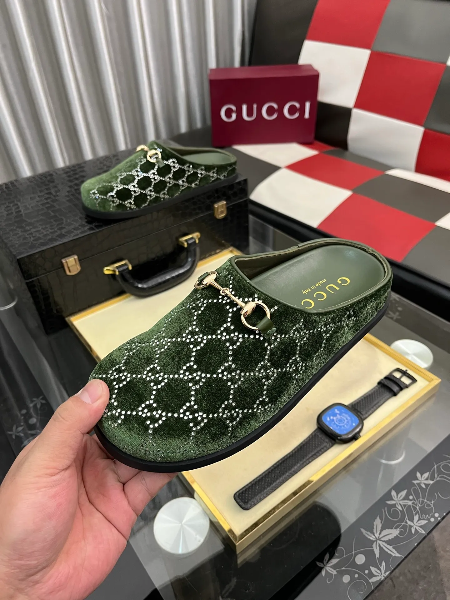 Ex-factory price: 460⌚️⌚️[Gucci] 2025 new season half-slip men's shoes, made of Italian imported first-layer frosted cowhide➕sheepskin lining, original hardware buckle, original combination of wear-resistant outsole, real shot 🎬 very comfortable on the feet, 4️⃣ colors available in sizes 38-44